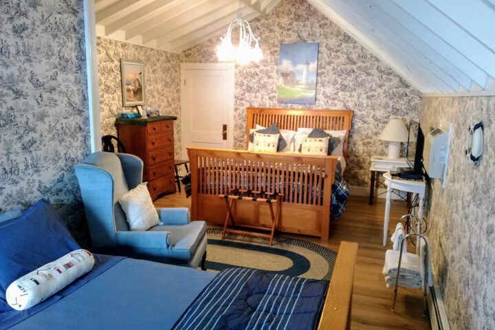 Room 10 of 35