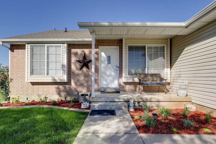 Family-friendly Clearfield Home w / Hot Tub!