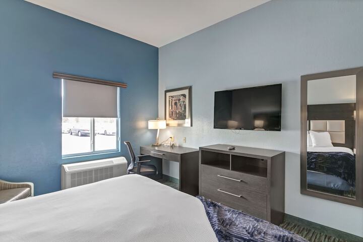 Iris Garden Inn