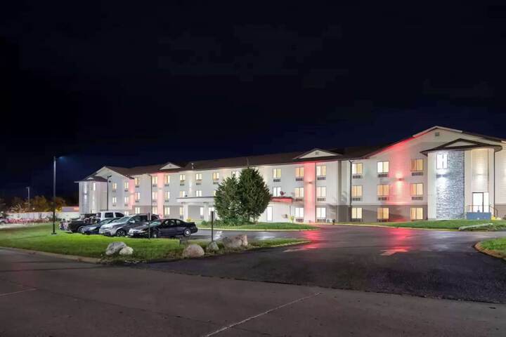 Hotel 2 of 42