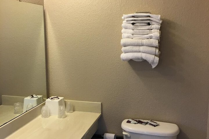 Room 21 of 27