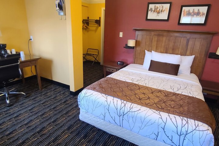 Room 33 of 55