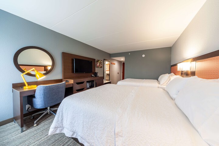 Room 35 of 65