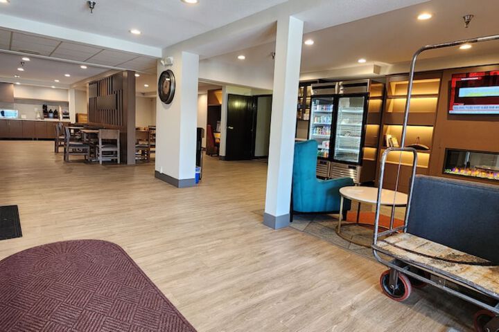 Business Center 29 of 29