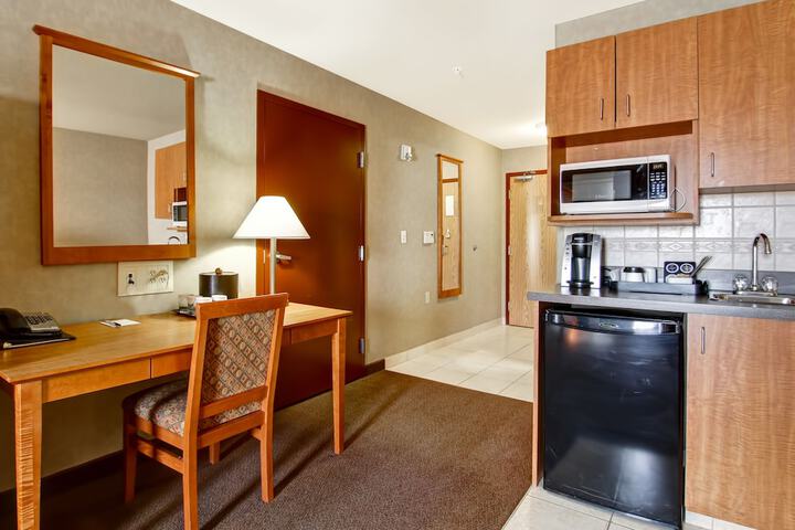 Room 17 of 39