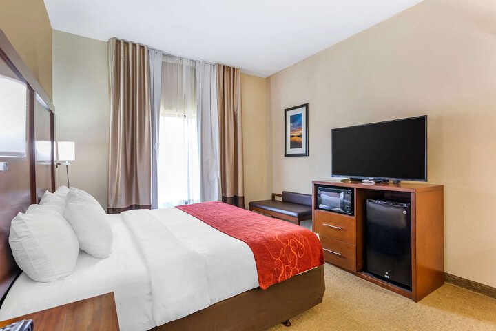 Room 43 of 61