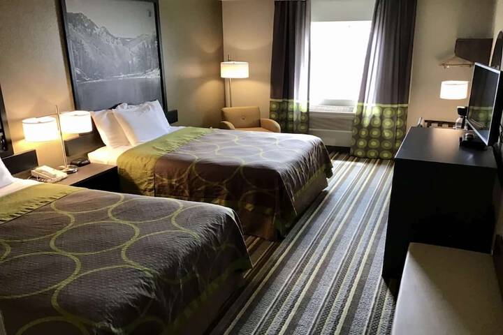 Room 9 of 35