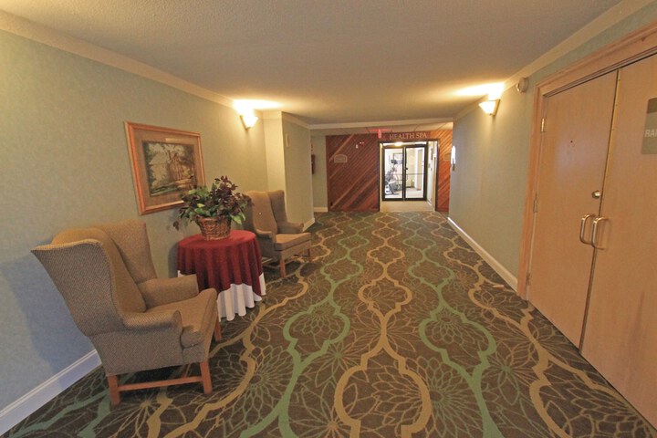 Ballroom/Hall 101 of 113