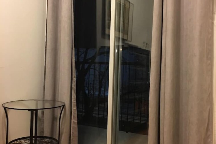 Room 9 of 25