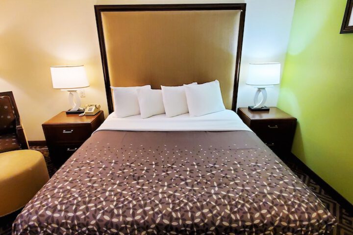 Room 16 of 42