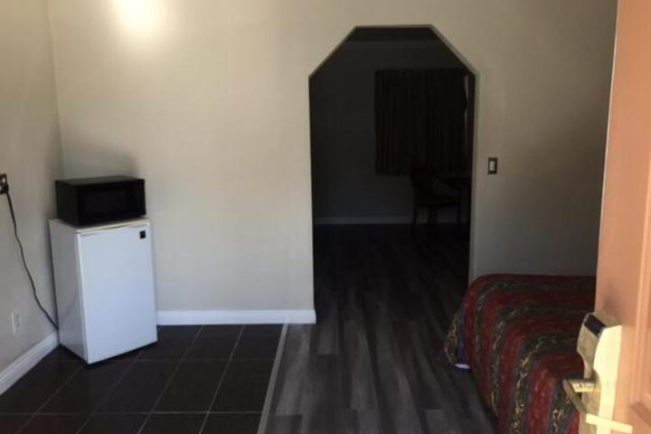 Galleria Inn Montclair / Ontario