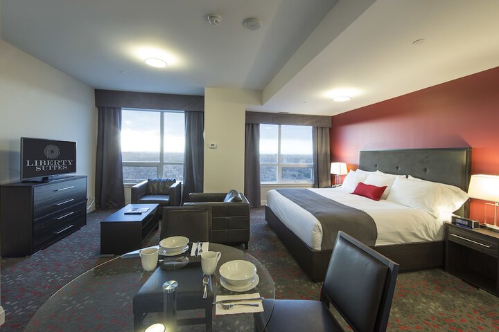 Room 33 of 60