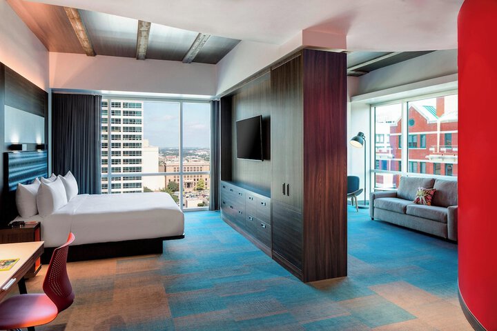 Room 19 of 25