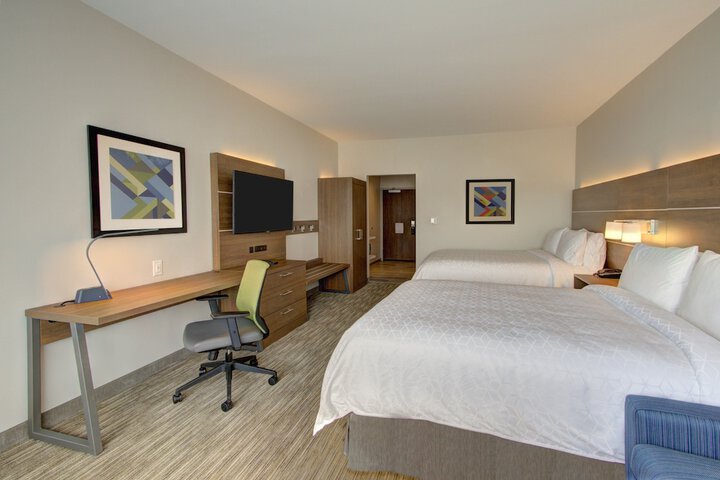Room 14 of 34
