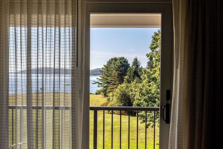 Belfast Harbor Inn