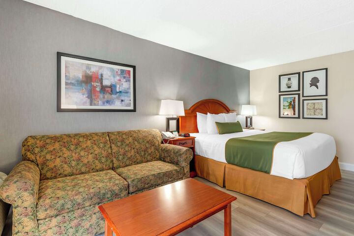 Room 10 of 31