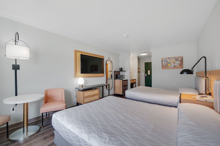 Room 10 of 46