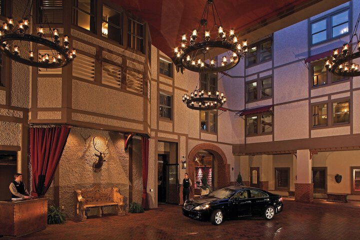 Grand Bohemian Lodge Asheville Autograph Collection