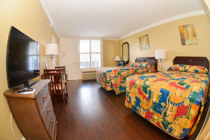 Room 13 of 40