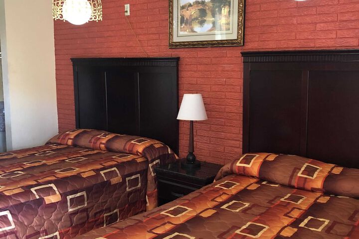 Room 12 of 20