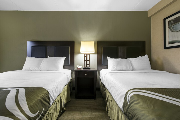 Room 25 of 41