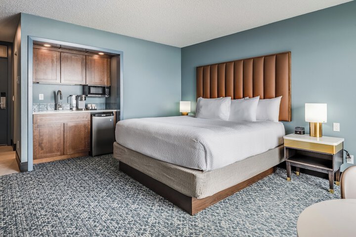Room 46 of 100