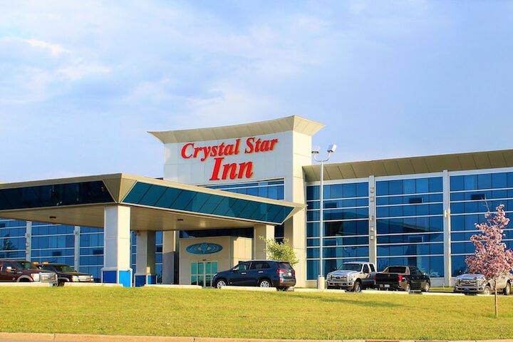 Crystal Star Inn Edmonton Airport