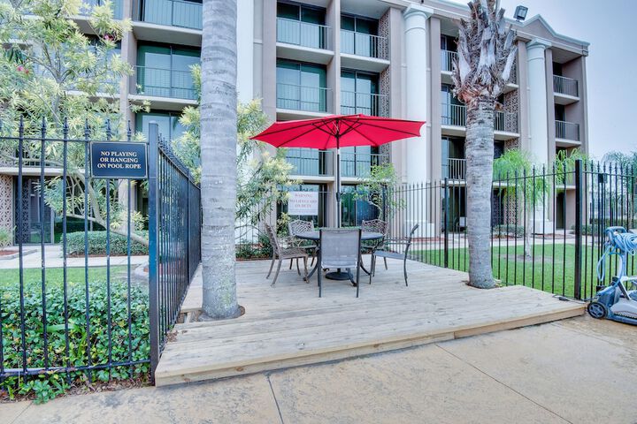 Hotel Exterior 55 of 56