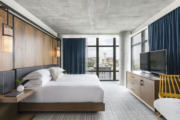 Room 17 of 124
