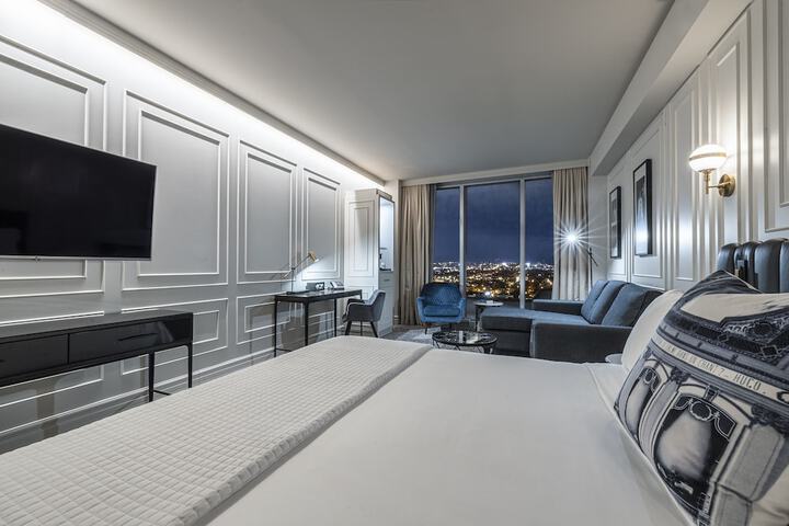 Room 29 of 82