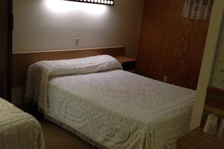 Room 42 of 81