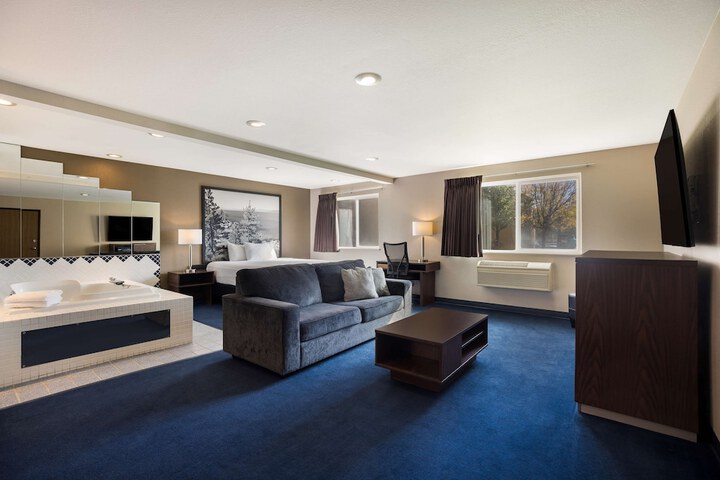 Room 14 of 38