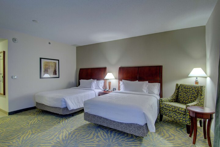 Room 33 of 65