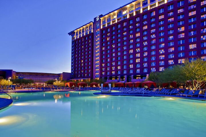 Hotel 2 of 117