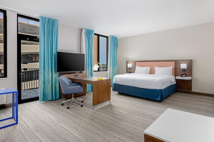 Hampton Inn & Suites Orange Beach / Gulf Front