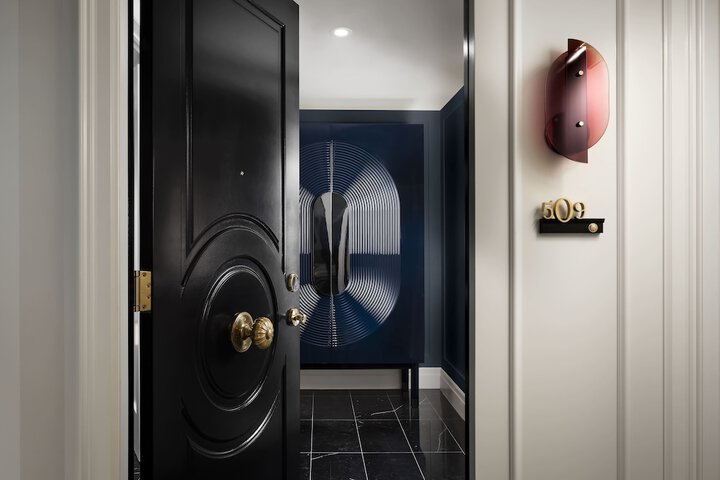 Room 12 of 46