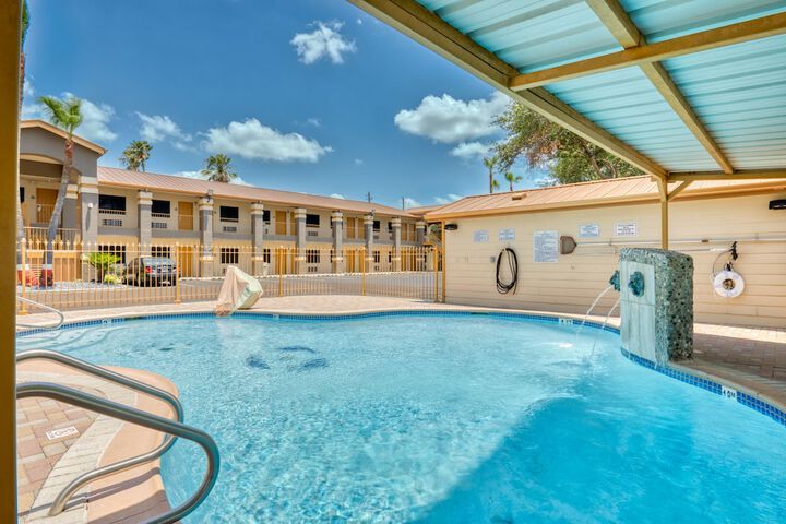 Pool 5 of 13