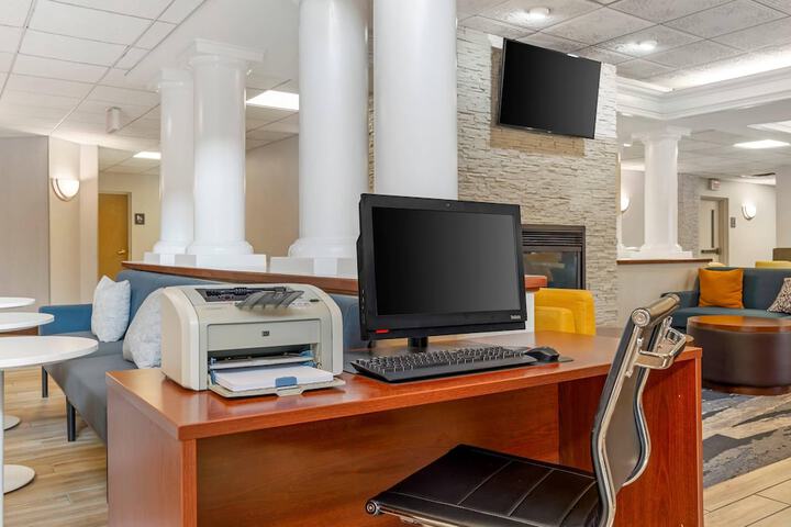 Comfort Inn & Suites LaVale - Cumberland
