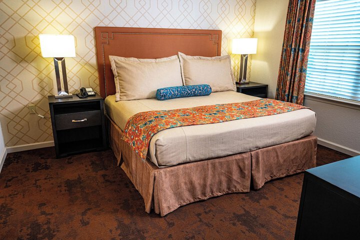 Room 27 of 61