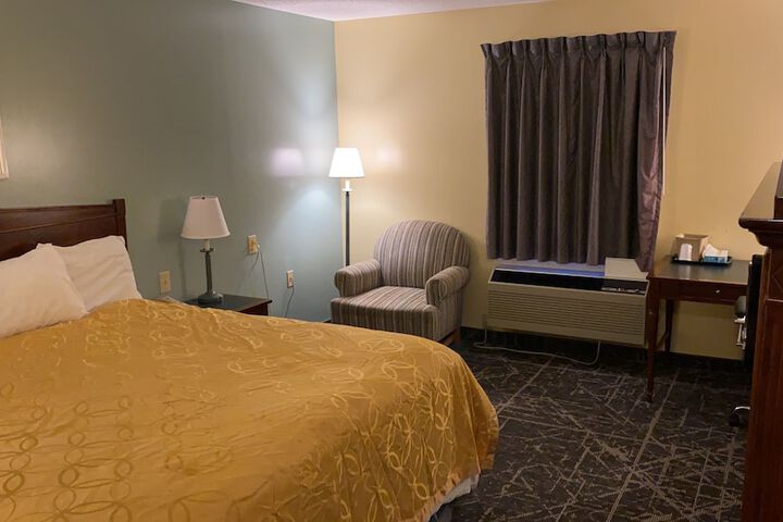 Knights Inn & Suites Dublin
