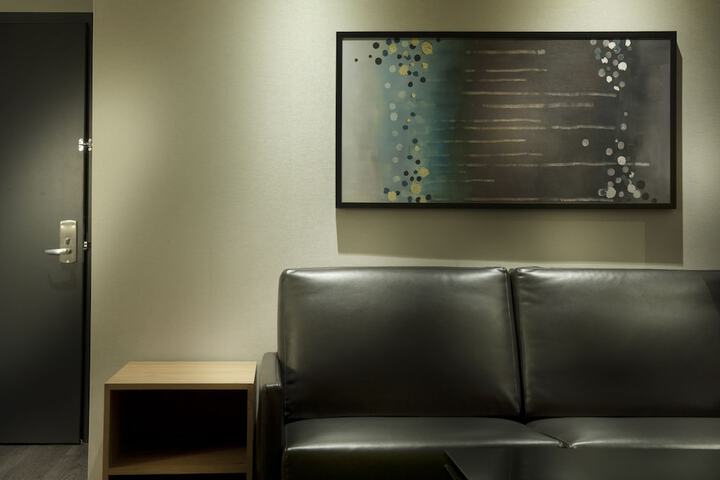 Room 9 of 20