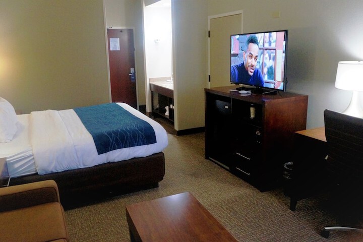 Room 32 of 57