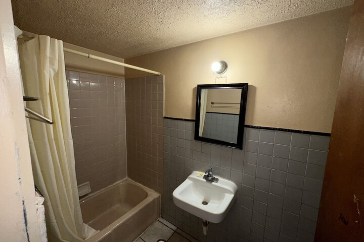 Crestview Motel Inc