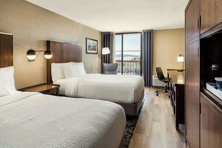Four Points by Sheraton San Francisco Bay Bridge