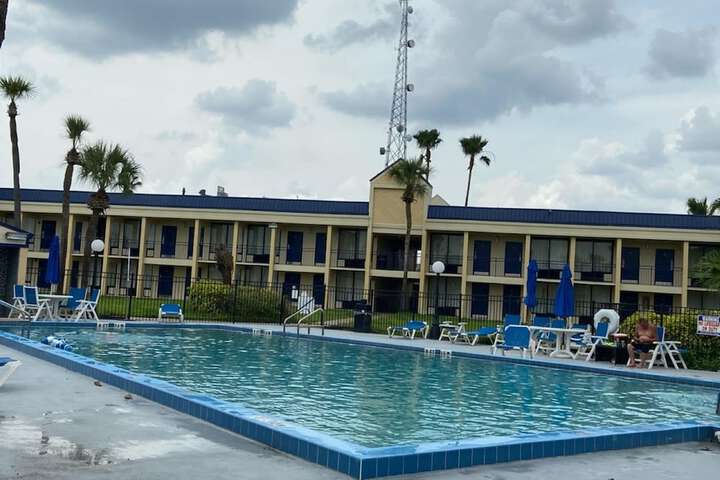 Pool 3 of 24