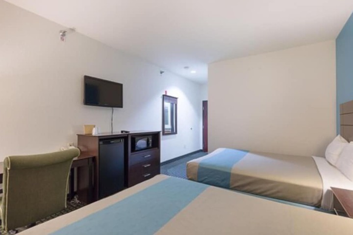 Room 22 of 32