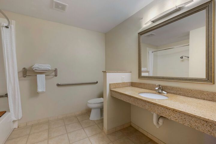 Best Western Plus Omaha Airport Inn