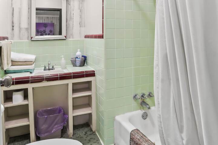 Mathis Motel