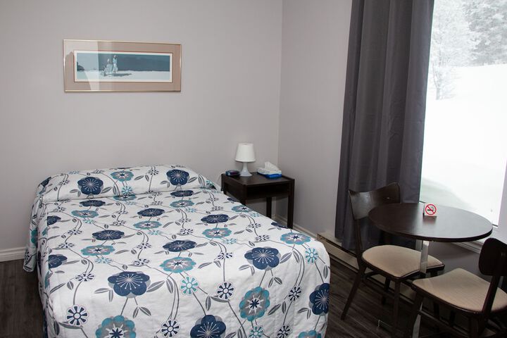 Room 18 of 102