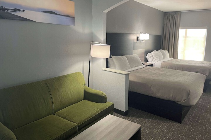 Room 17 of 27